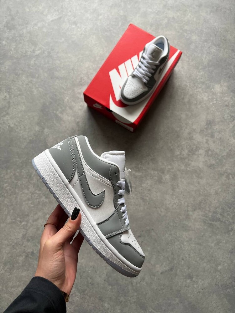 Air Jordan 1 Low 