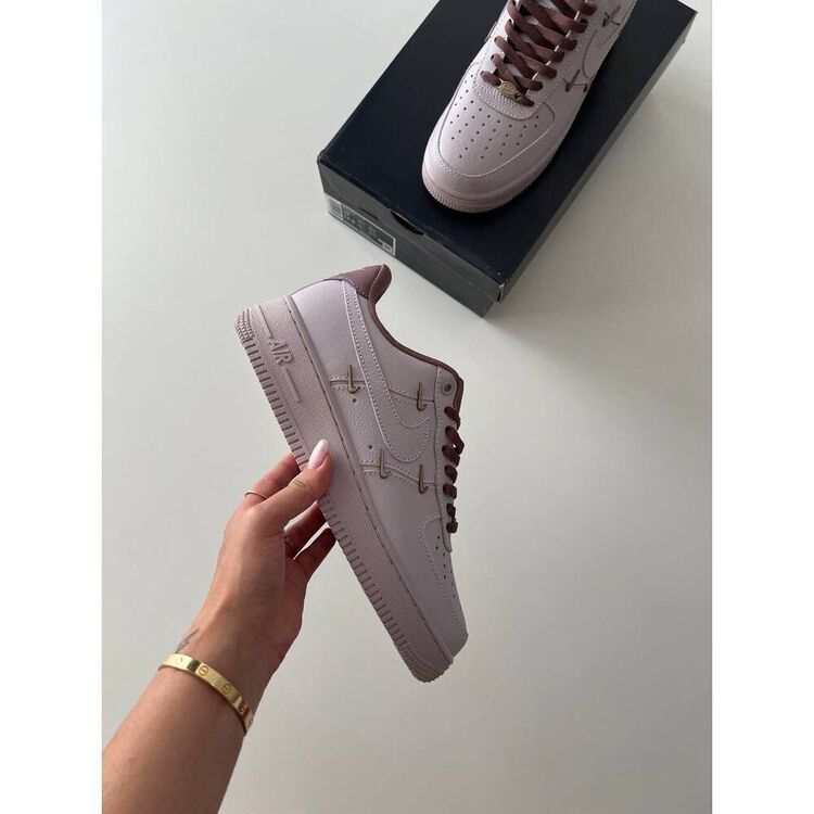 Nike Air Force 1 Low LX ‘Pink Russett’