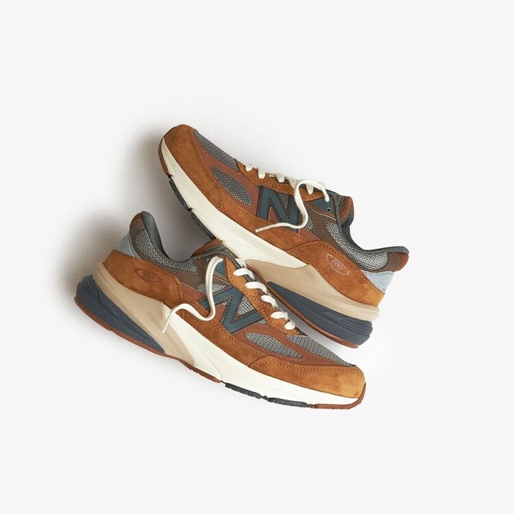NEW BALANCE X CARHARTT WIP 990 V6