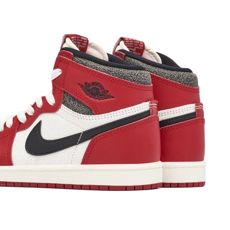 Air Jordan 1 Retro High OG ‘Chicago Lost & Found’