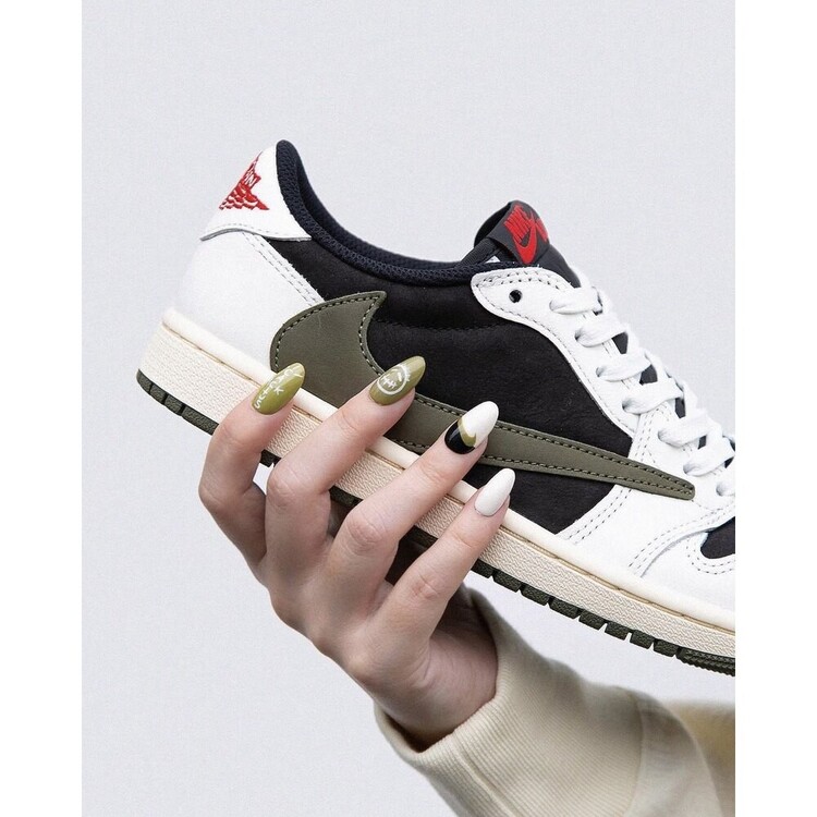 Travis Scott x Air Jordan 1 Low OG “Olive”
