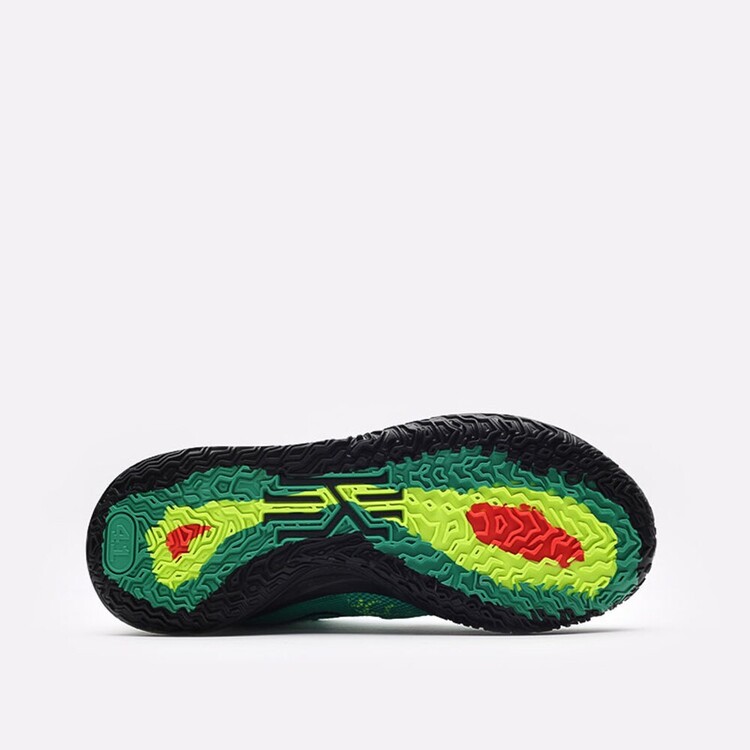 KYRIE 7