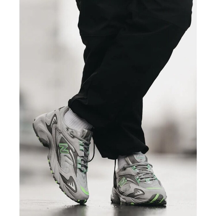 New Balance 725 Grey Green