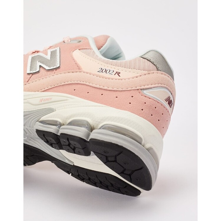 New Balance 2002R Soft Pink