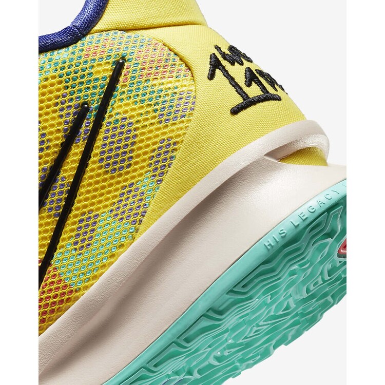 Nike Kyrie 7