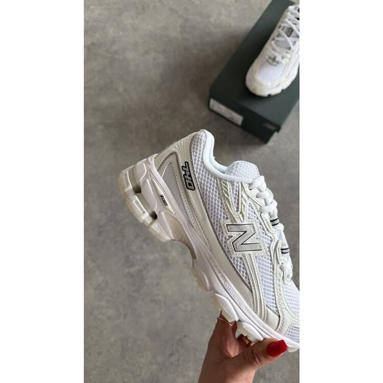 New Balance 740 “White Silver Cream”