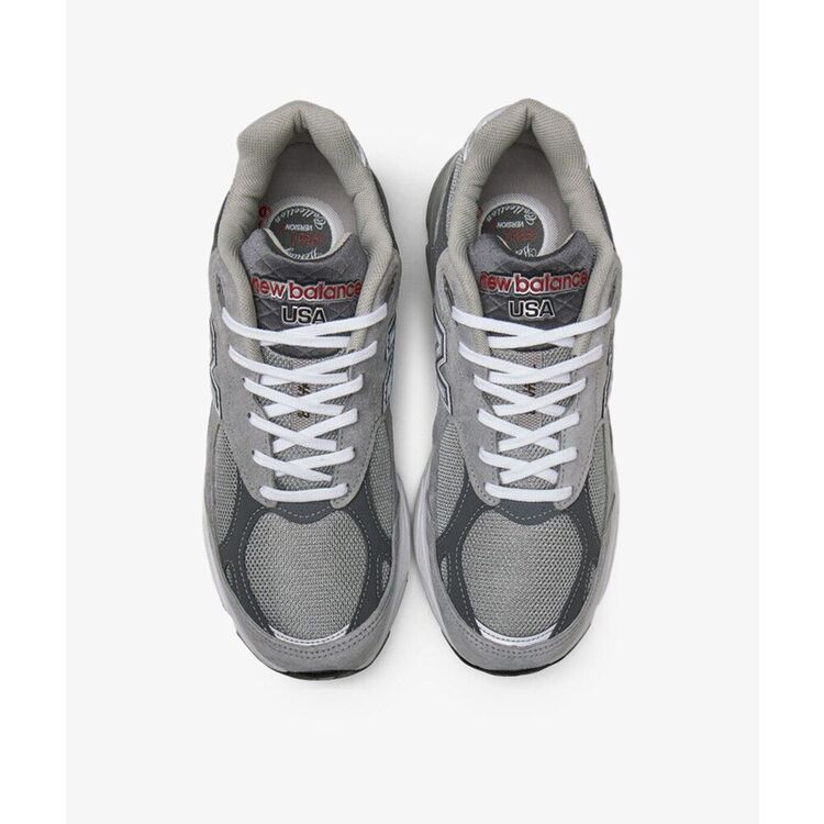 New Balance 990v3