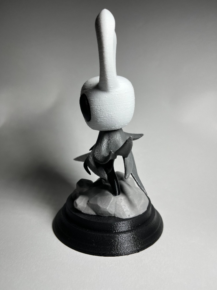Hollow Knight Figür