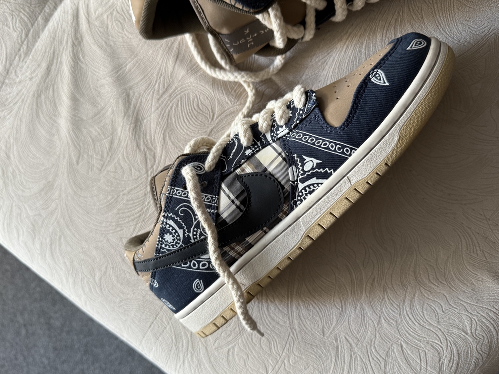 Travis Scott x Dunk Low Premium QS SB 'Cactus Jack'