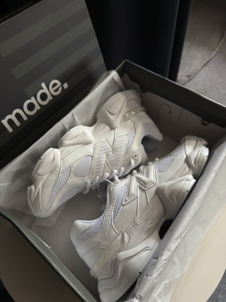 New Balance 9060 Triple White 