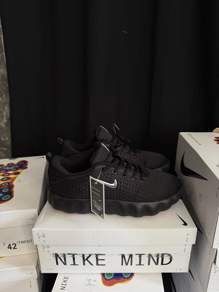 Nike Mind 002 “Black/Hyper Crimson” 