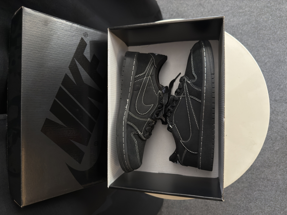 Travis Scott x Air Jordan 1 Low “Black/Phantom”