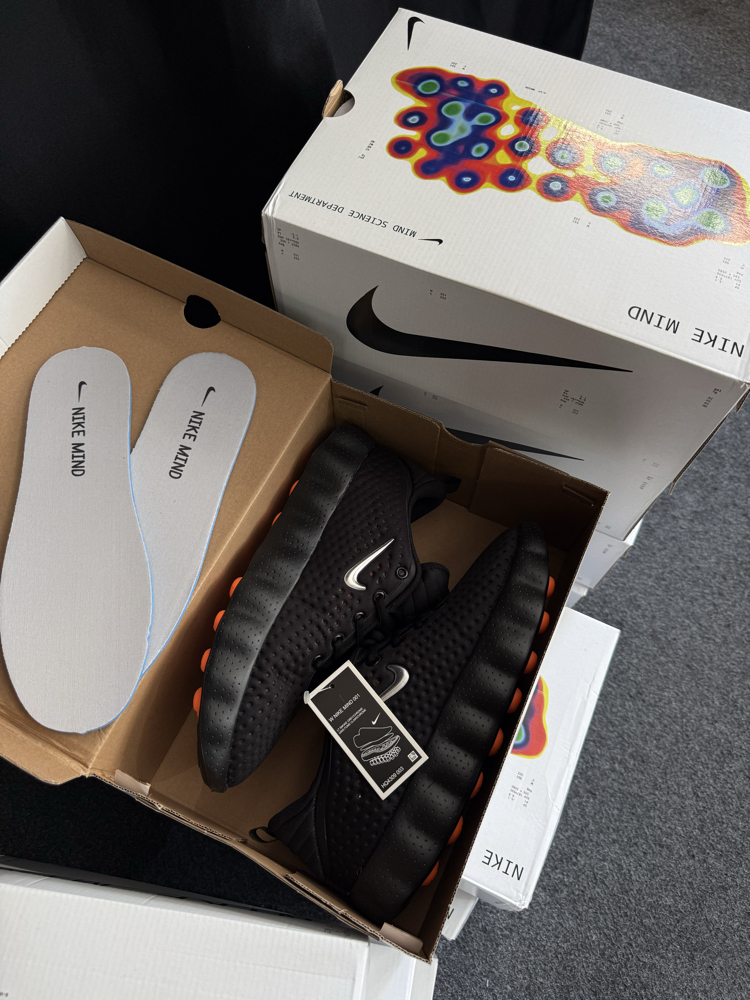 Nike Mind 002 “Black/Hyper Crimson” 