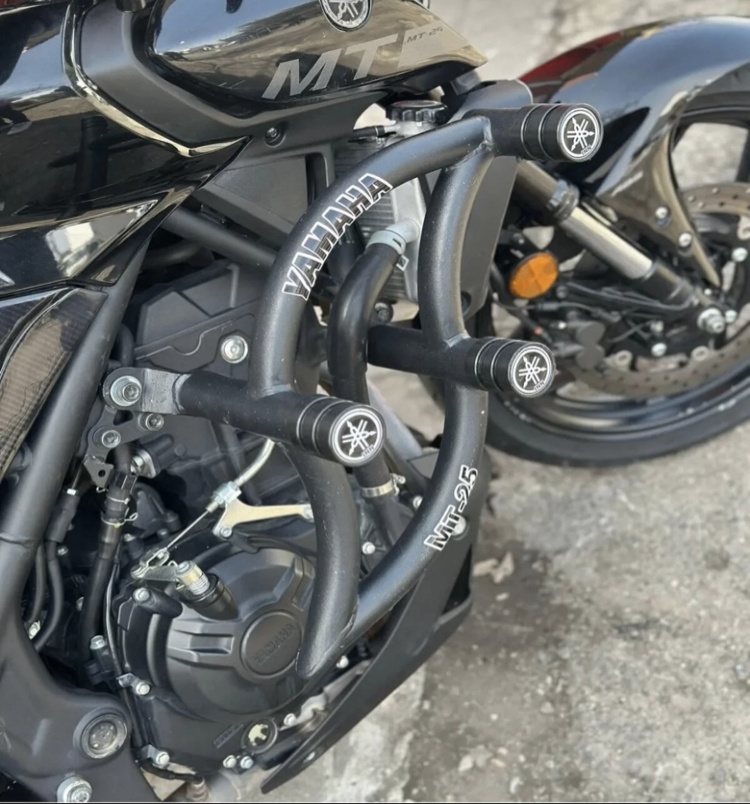 YAMAHA MT 25 ÖZEL ÜRETİM 3 TAKOZLU ÖN KORUMA DEMİRİ 