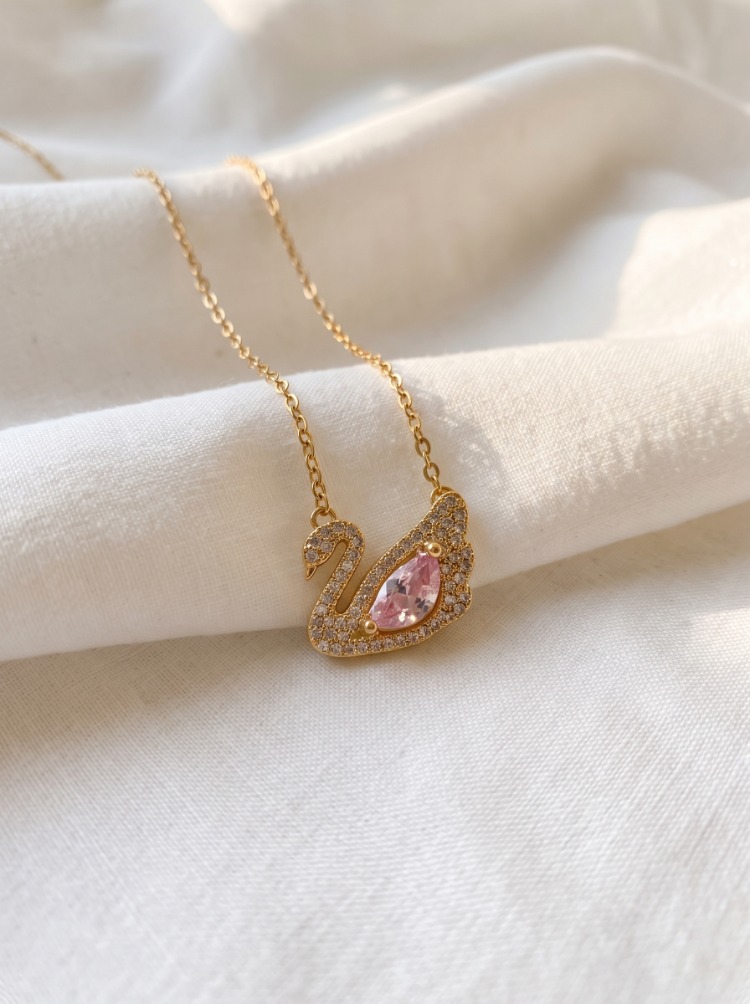 Pembe Taşlı Kuğu Kolye