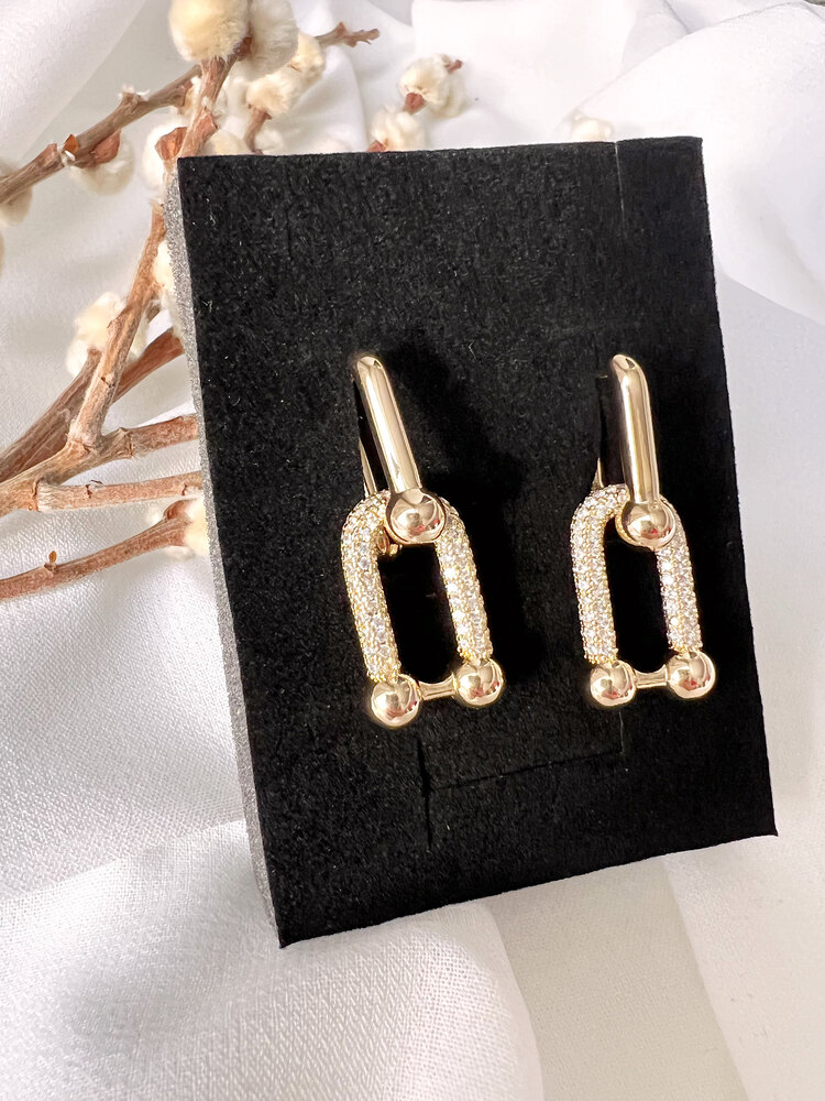 Gold Tiffany taşlı küpe. 