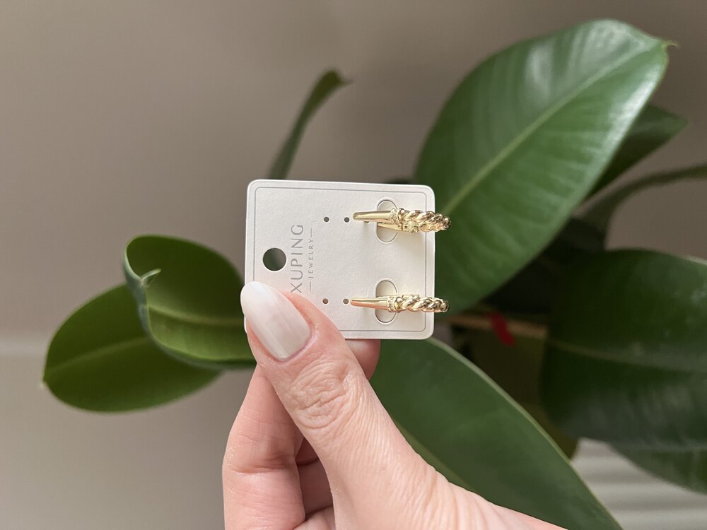 14k Burgu Taş Detaylı Küpe✨
