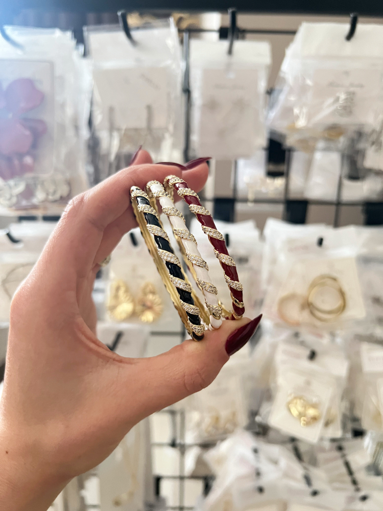 Premium Seri Taşlı Kelepçe✨