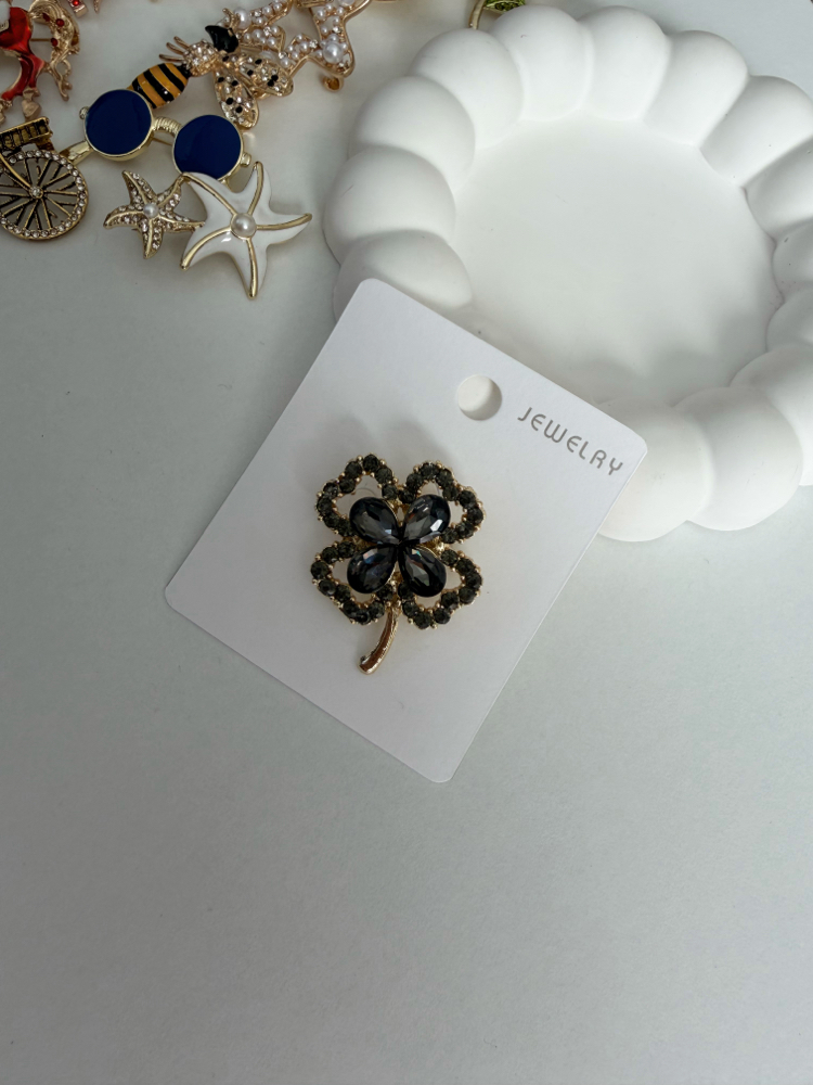Taşlı çiçek broş✨