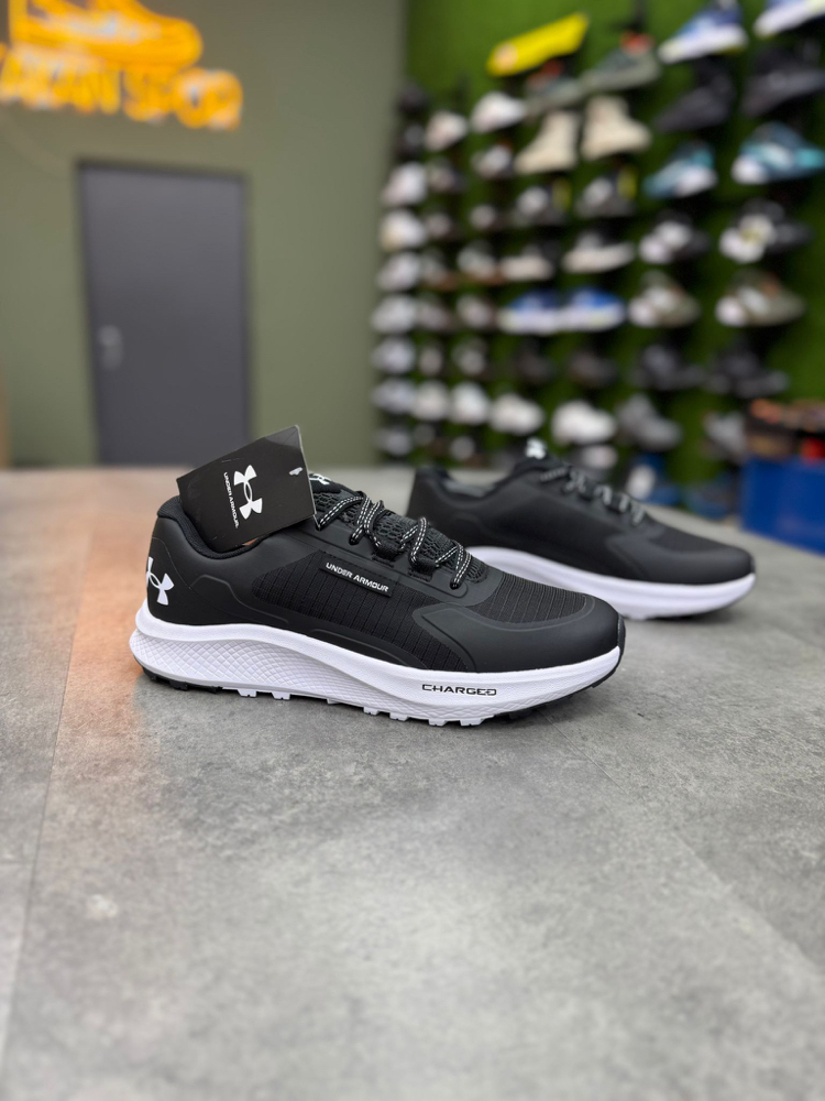 UNDER ARMOUR