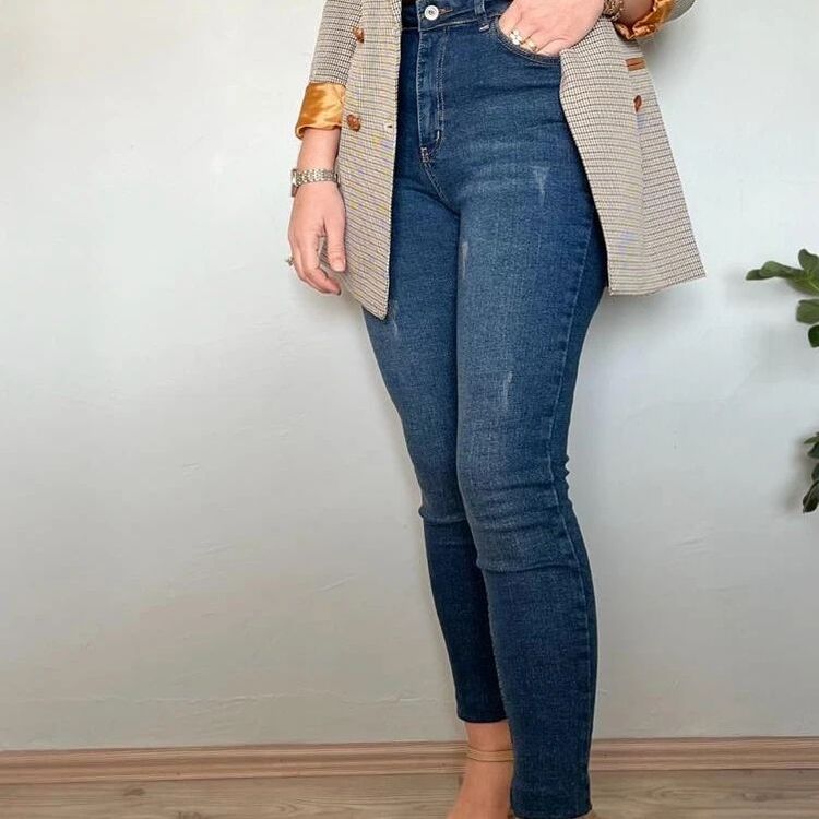 TOPARLAYICI EKSTRA YÜKSEK BEL JEANS