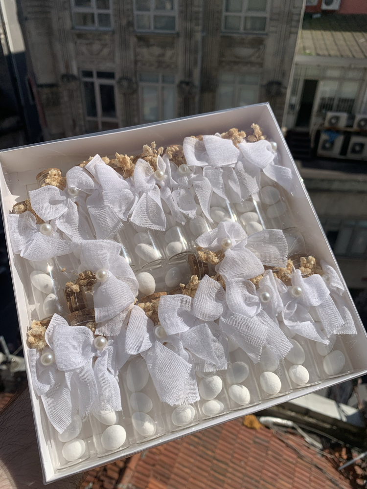 Beyaz Fiyonklu Nikah Şekeri