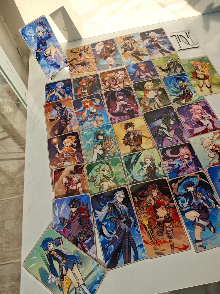 Genshin İmpact Metal Koleksiyon Kartları Blind Pack Sürpriz (4 Adet MEtal Kart )