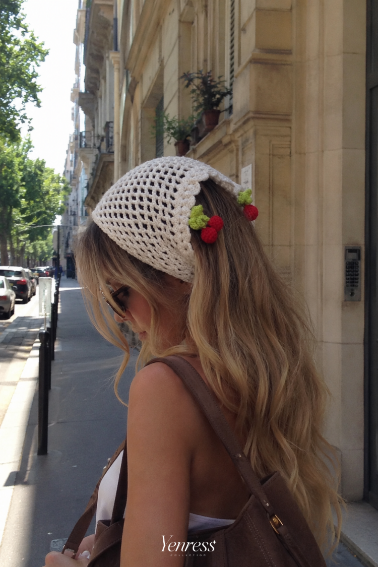 Kirazlı Beyaz Örgü Bandana