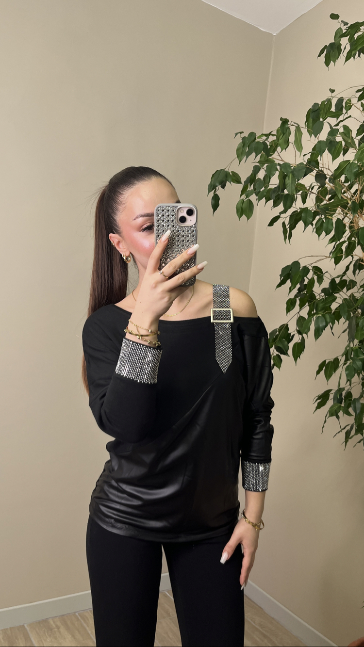 Omuz Taşlı Triko Bluz