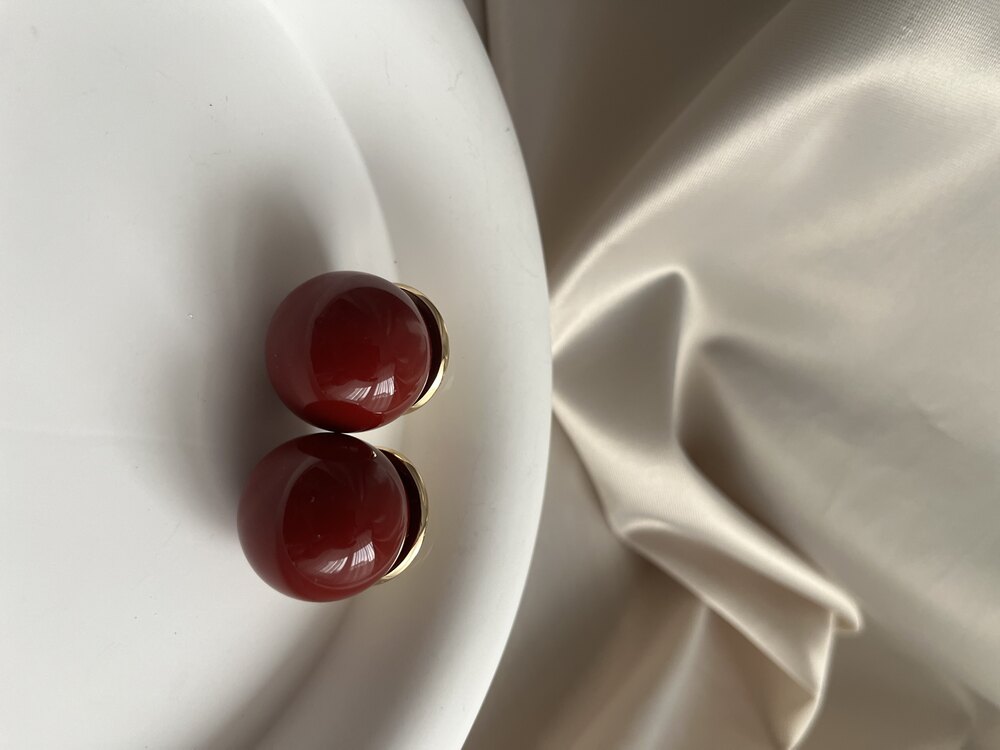 Bordo Küpe