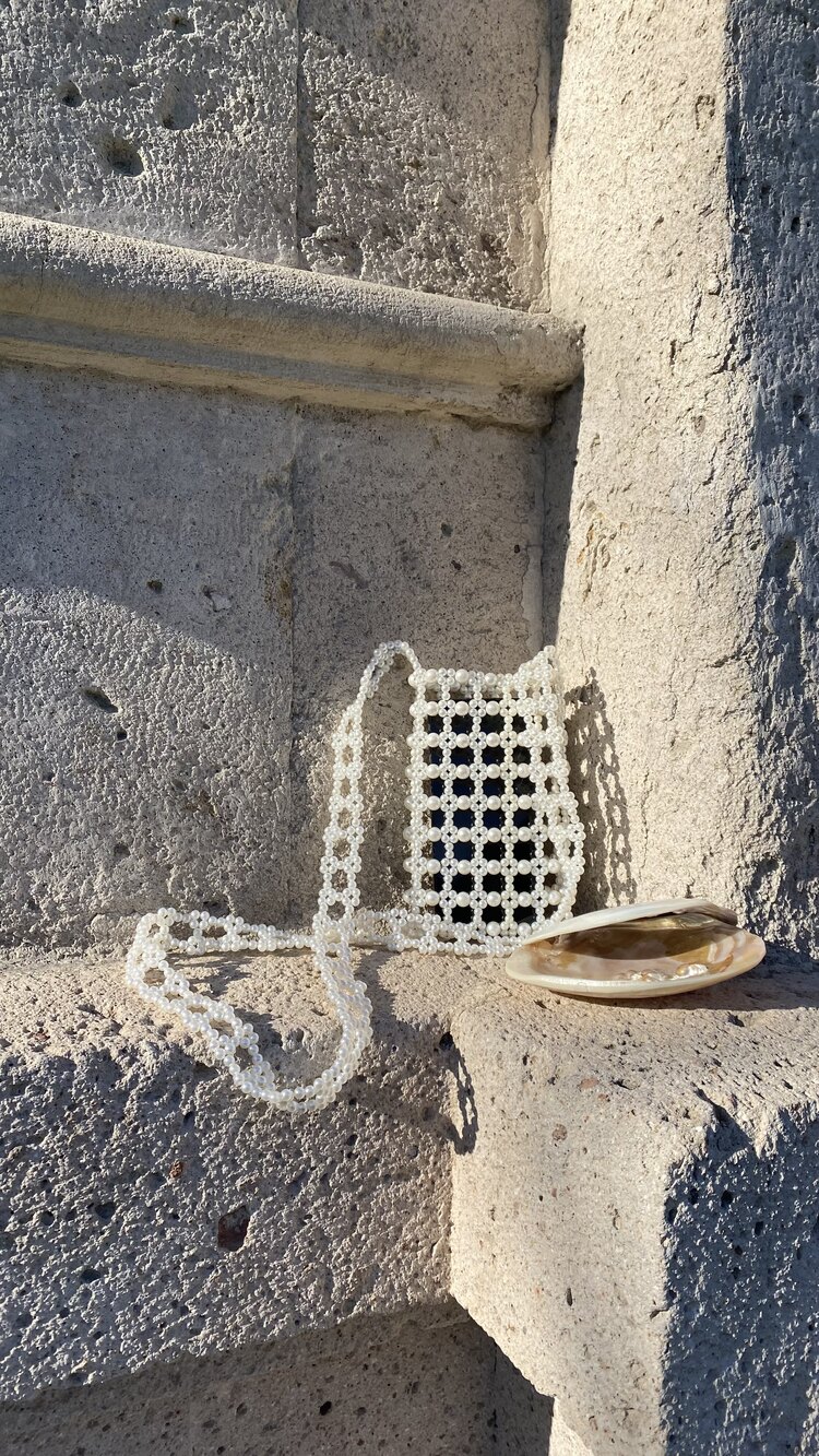 ‘FullOfPearls’ incili telefon çantası