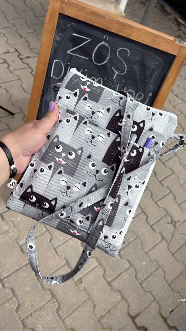 Kedi Desenli Askılı Tablet Çantası