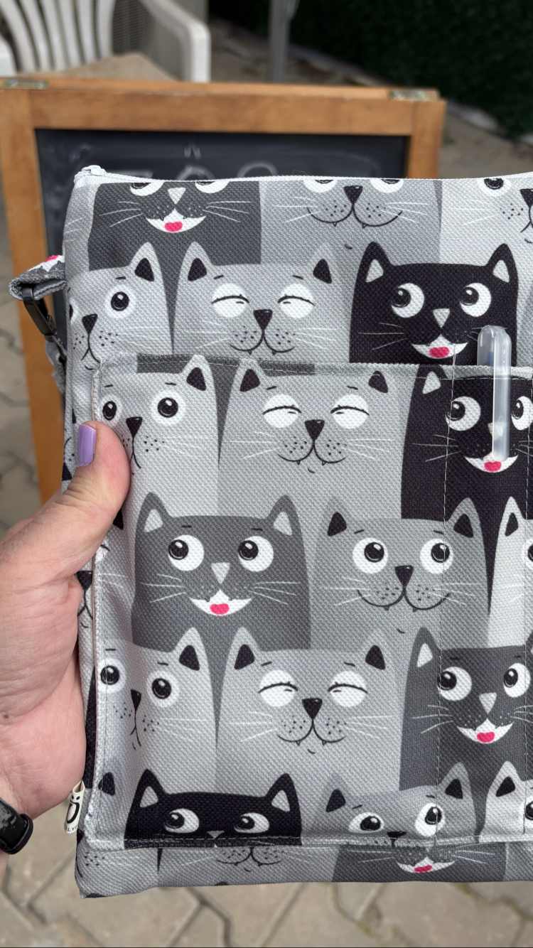 Kedi Desenli Askılı Tablet Çantası