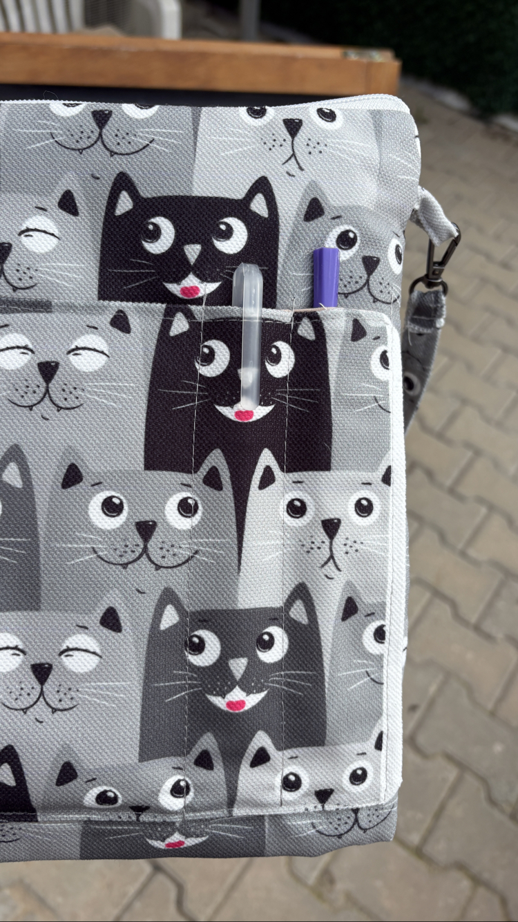 Kedi Desenli Askılı Tablet Çantası