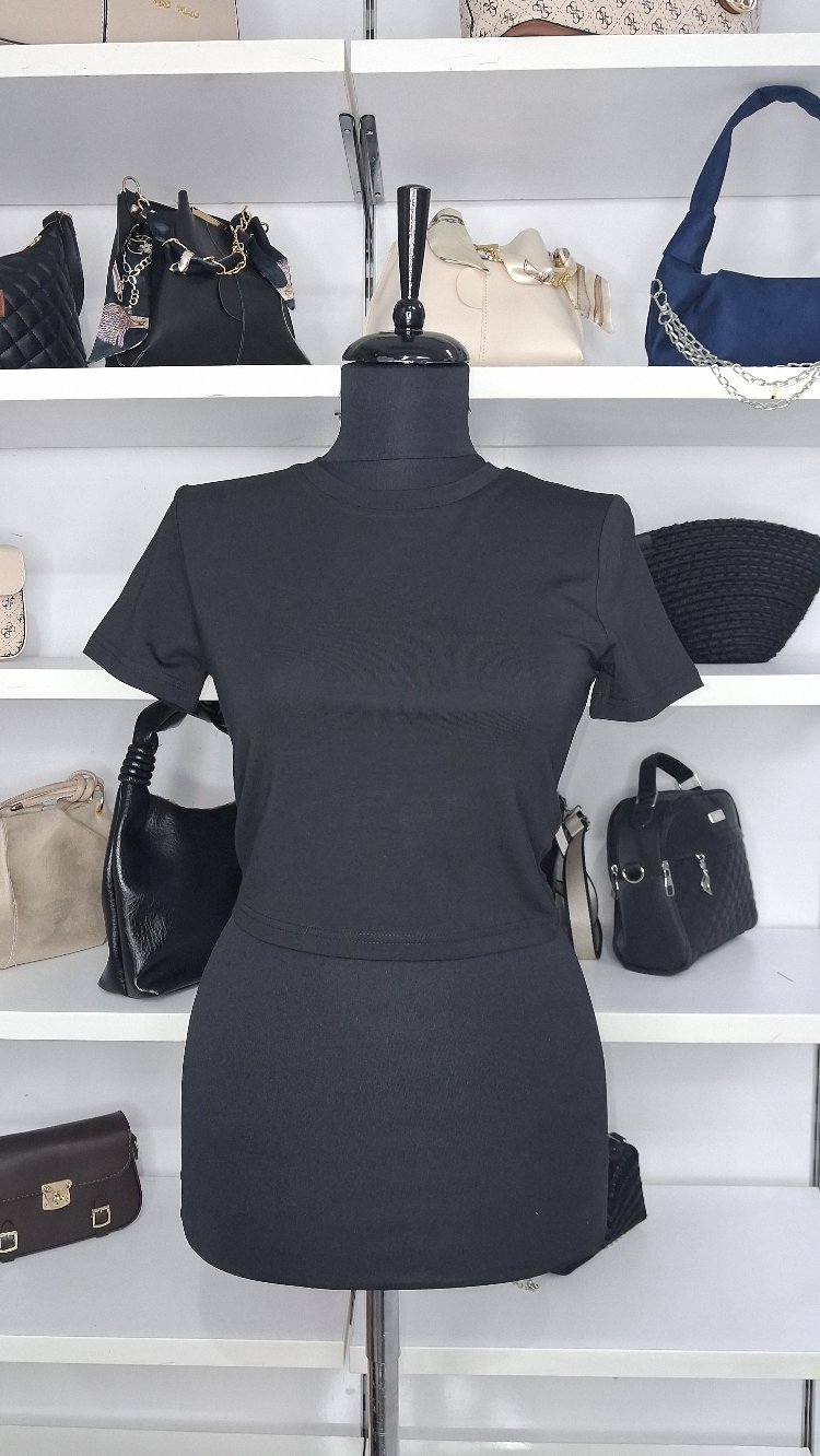 QUZU SIYAH CROP TOP