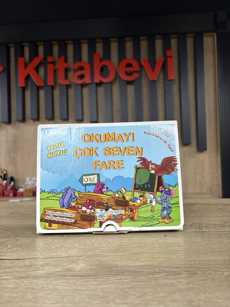 Okumayı çok seven fare okuma seti