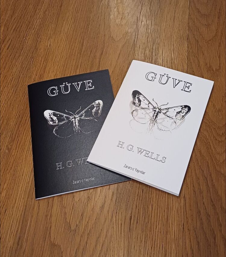 Güve - Siyah Kapak