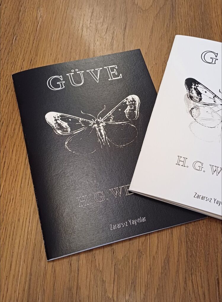 Güve - Siyah Kapak