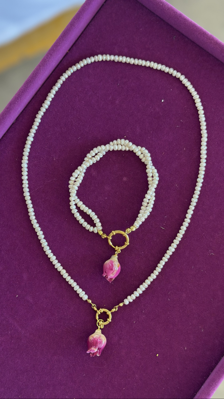 Gül Charmlı Kolye & Bileklik Set