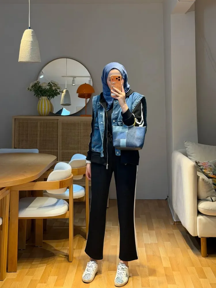Denim Detaylı Garnili Takım