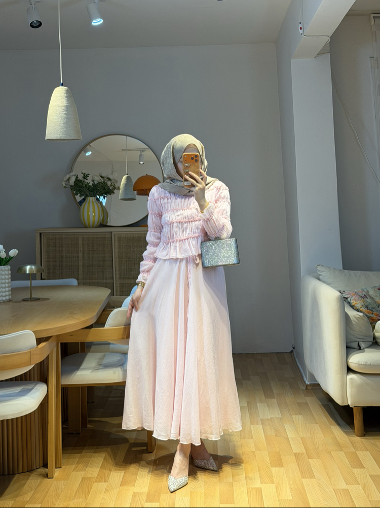 Riva Pembe Takım