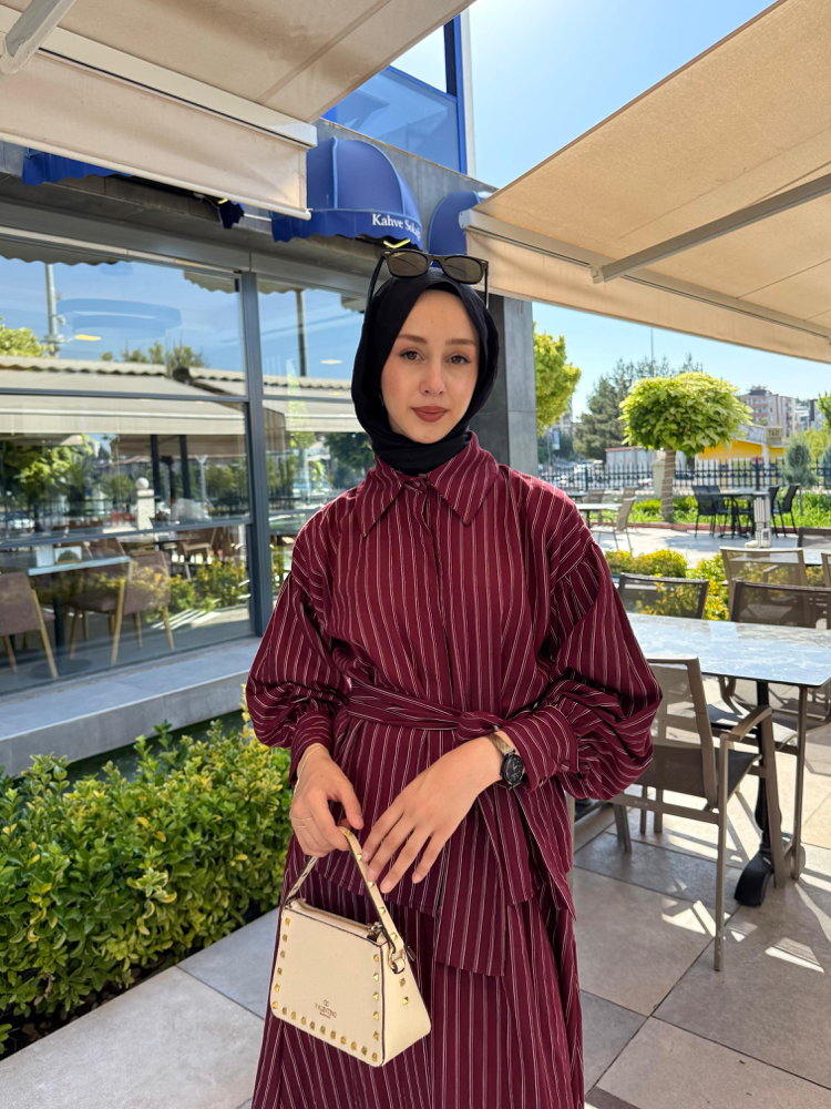 Lale Bordo Takım