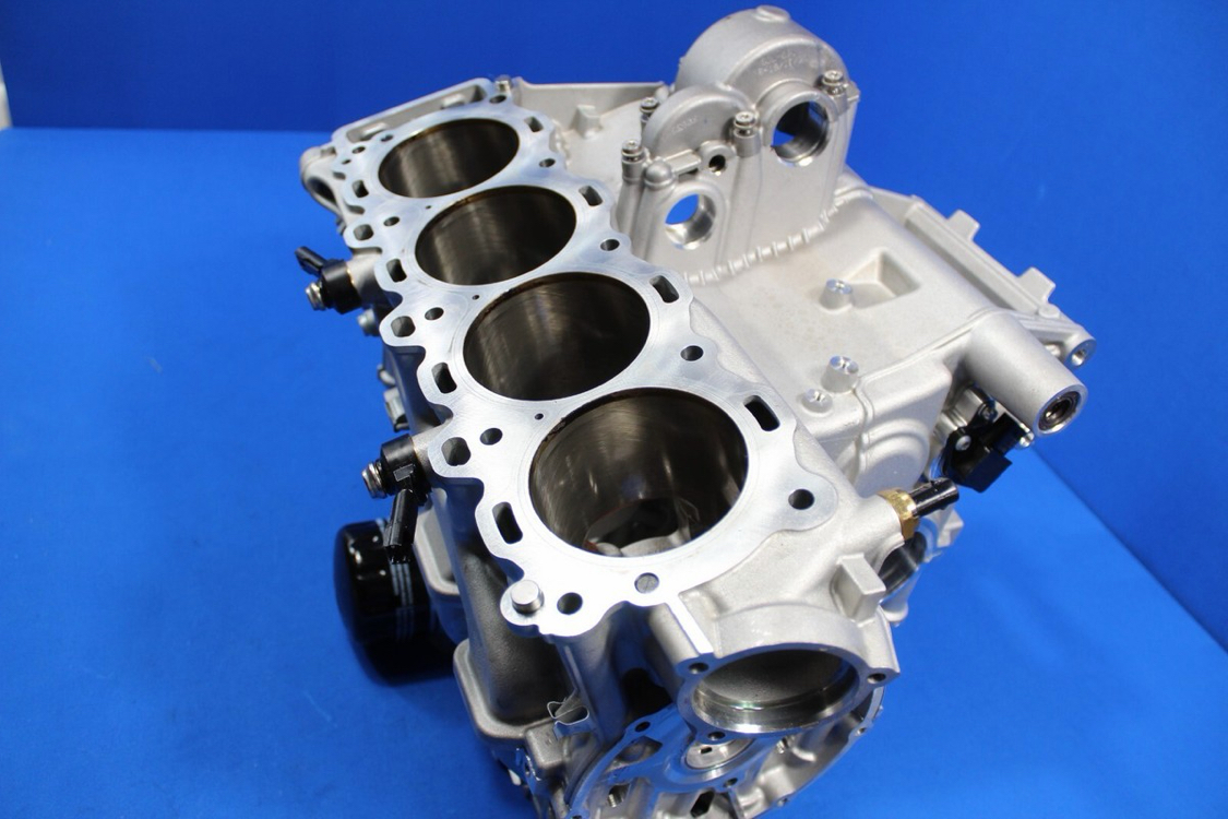 BMW S1000RR Blok Kapak Sıfır 2021/2025