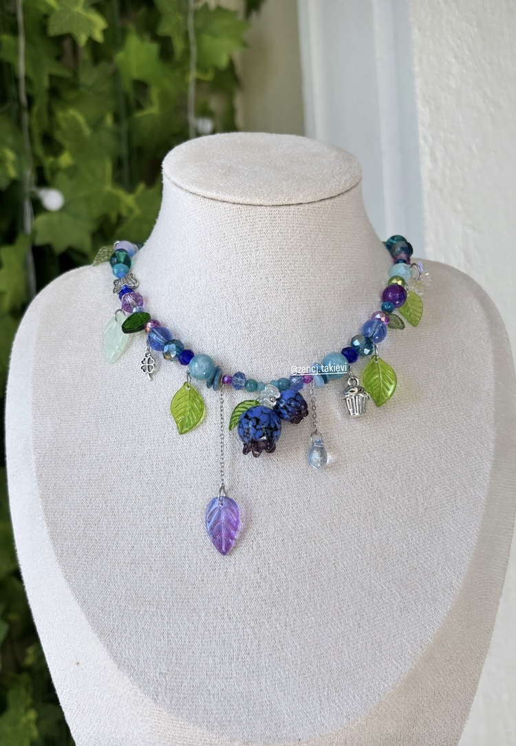 Blueberry Drop Choker