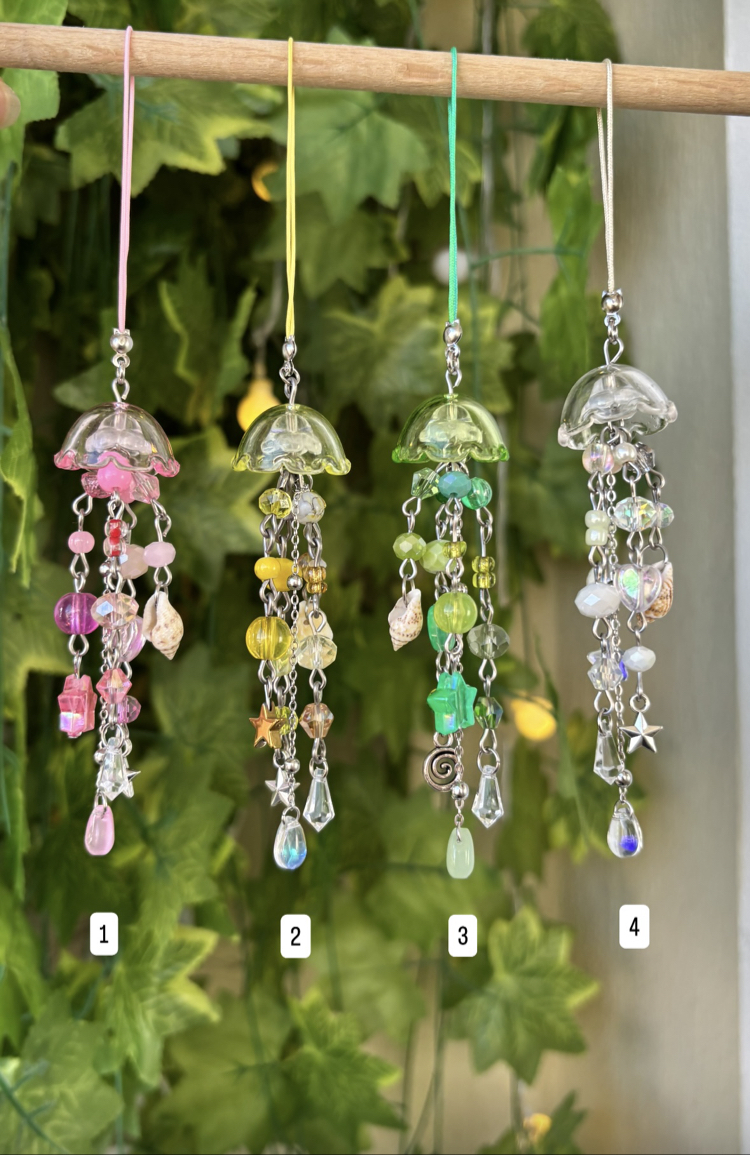 Jellyfish charm ipi