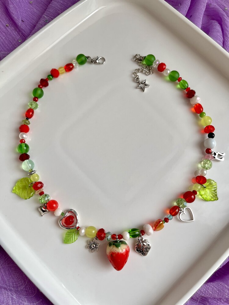 Çilek bahçesi choker kolye