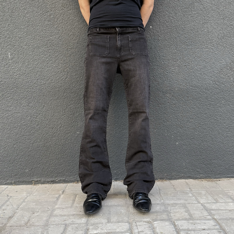 Bootcut Front Patch Pocket Flare Jeans Faded Black •
