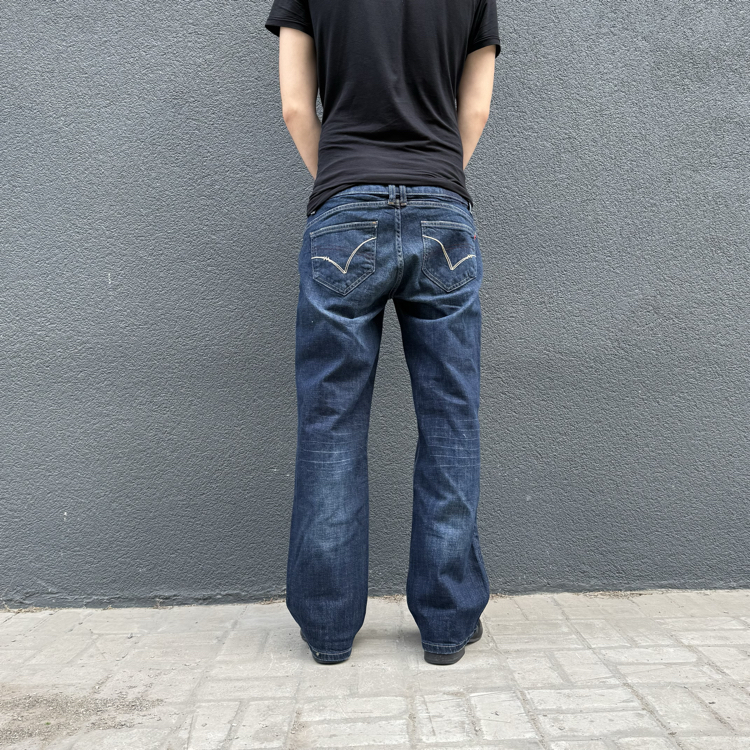 Bootcut denim graphic pocket jean • Size
