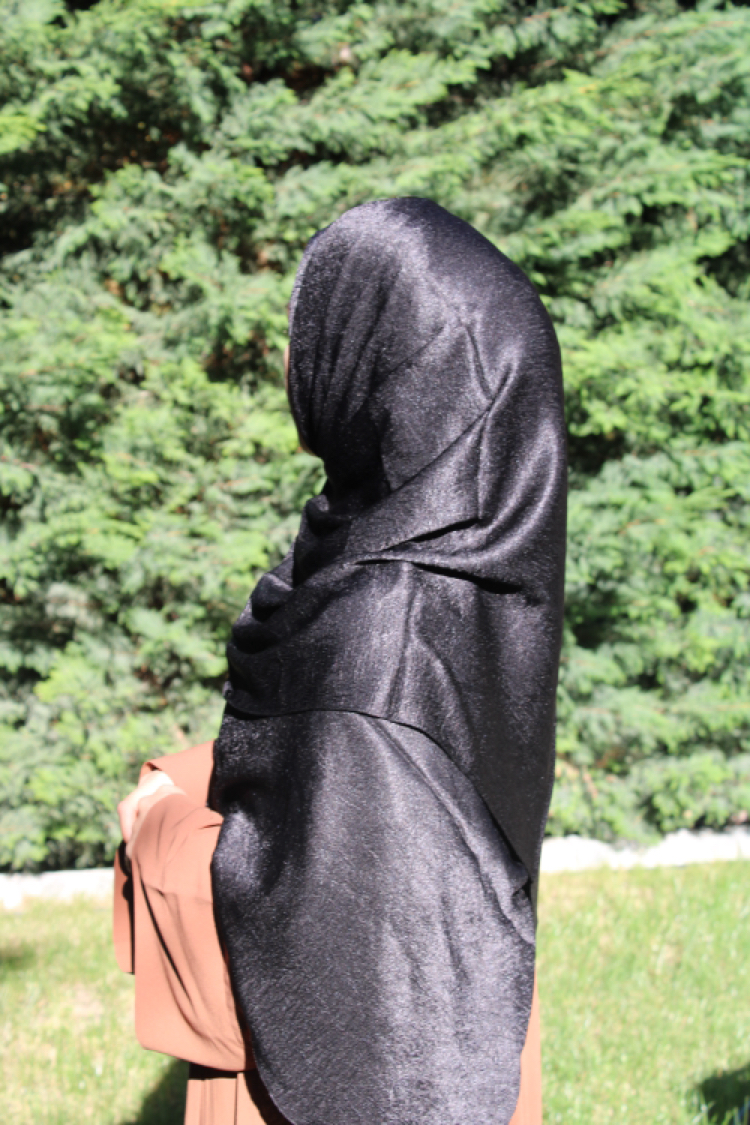 Siyah parlak şal