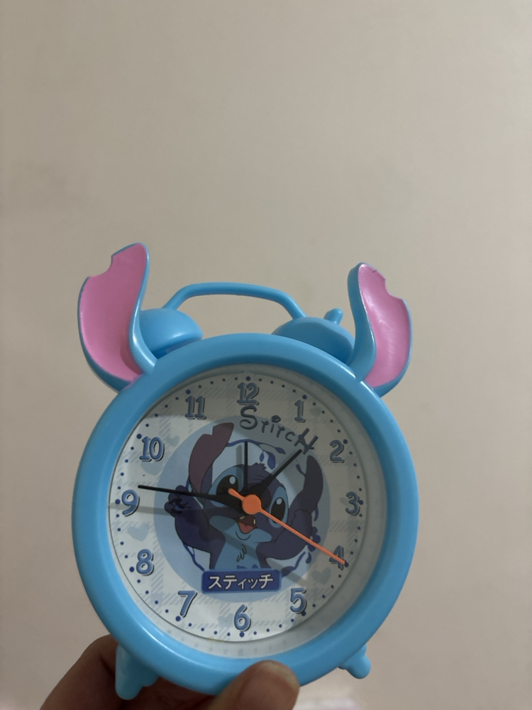Stitch çalar saat